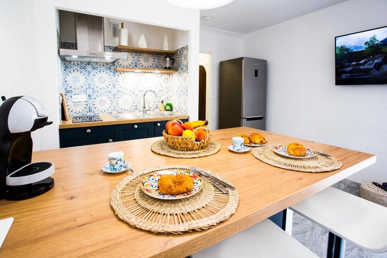 Romantic Sea View Studio, Steps Away From The Beach Antibes Exterior foto