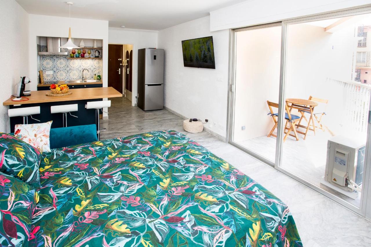 Romantic Sea View Studio, Steps Away From The Beach Antibes Exterior foto